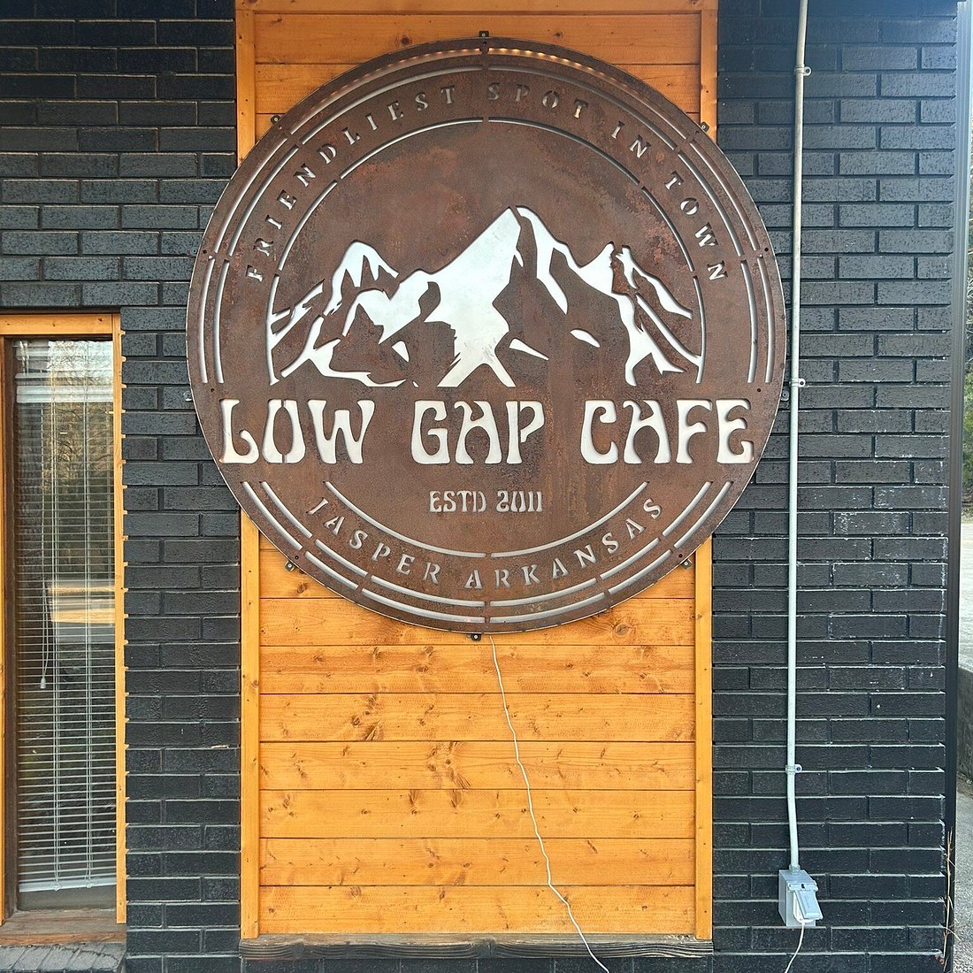 Low Gap Café (Hwy 74)